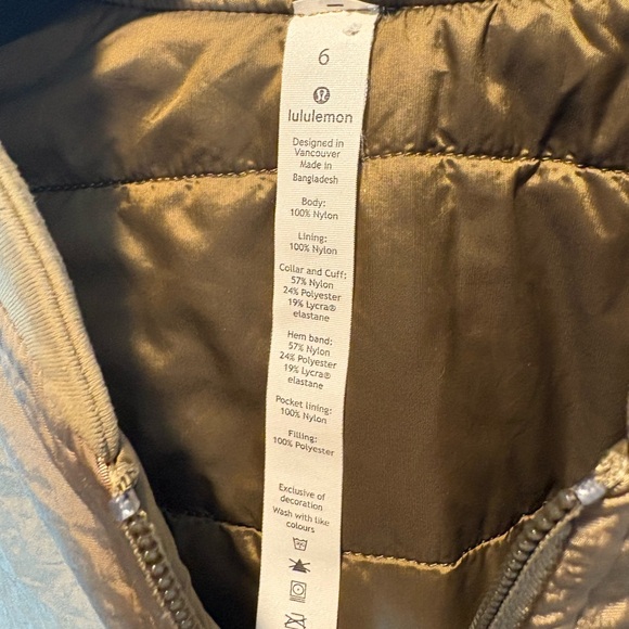 Lululemon size 6 reversible bomber jacket like new! - Picture 4 of 8